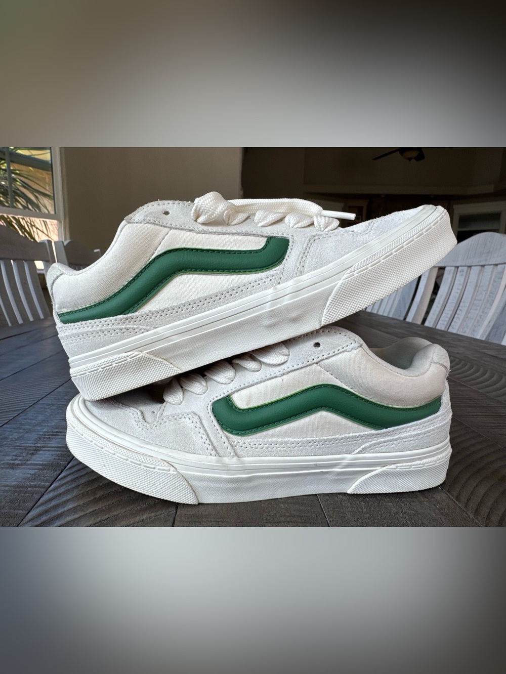 Vans Caldrone Retro Sneaker’s White & Green Kicks Women's Size 7